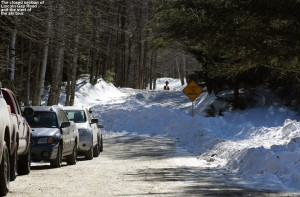 An image of Lincoln Gap Road in Vermont at the winter closure area where the snow starts